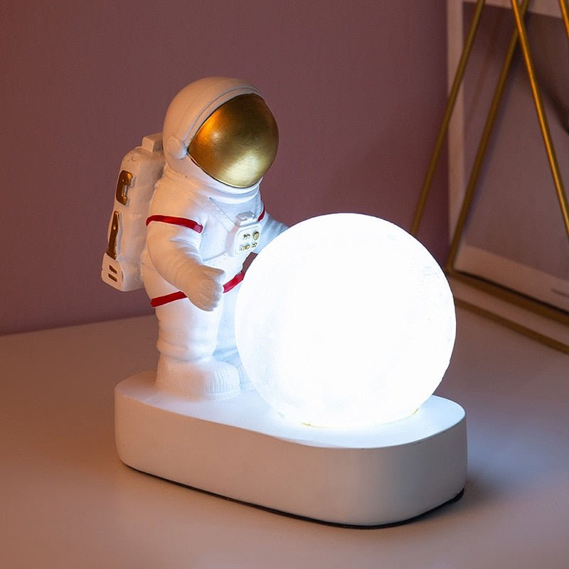 Modern Astronaut Loft Decoration LED Desk Light - Querencian