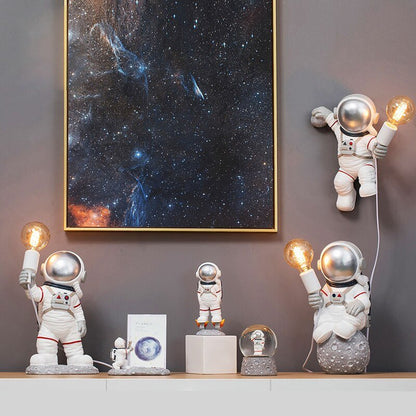 Modern Astronaut Loft Decoration LED Desk Light - Querencian