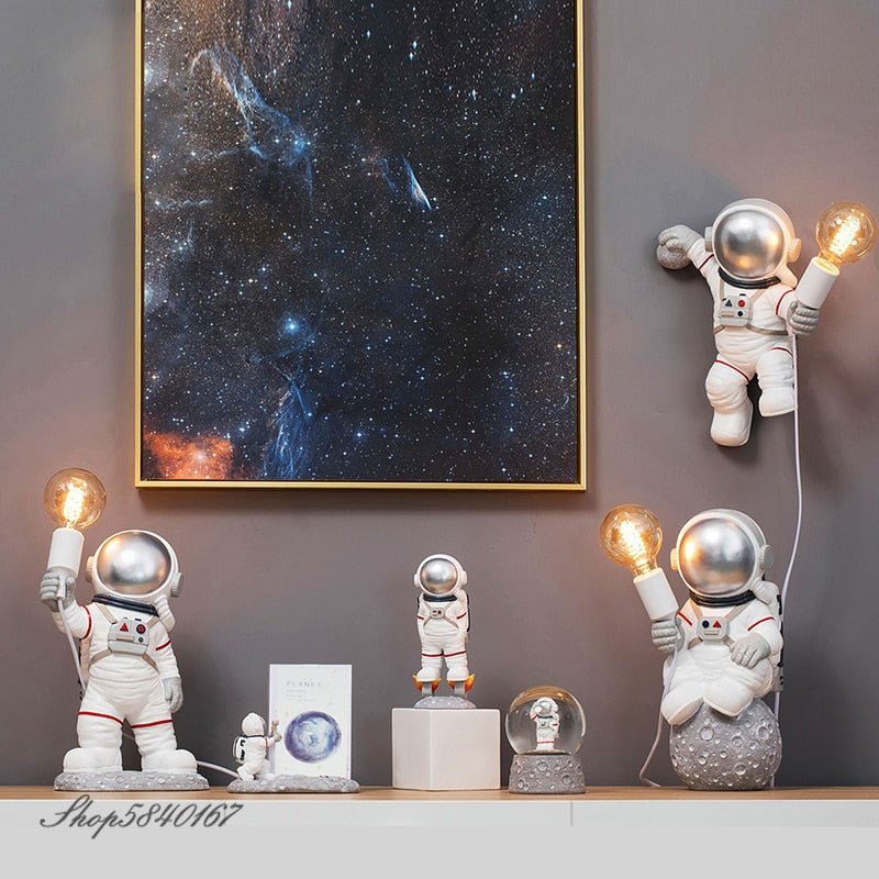 Modern Astronaut Loft Decoration LED Desk Light - Querencian