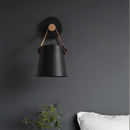 Simple E27 Wooden LED Wall Light - Querencian